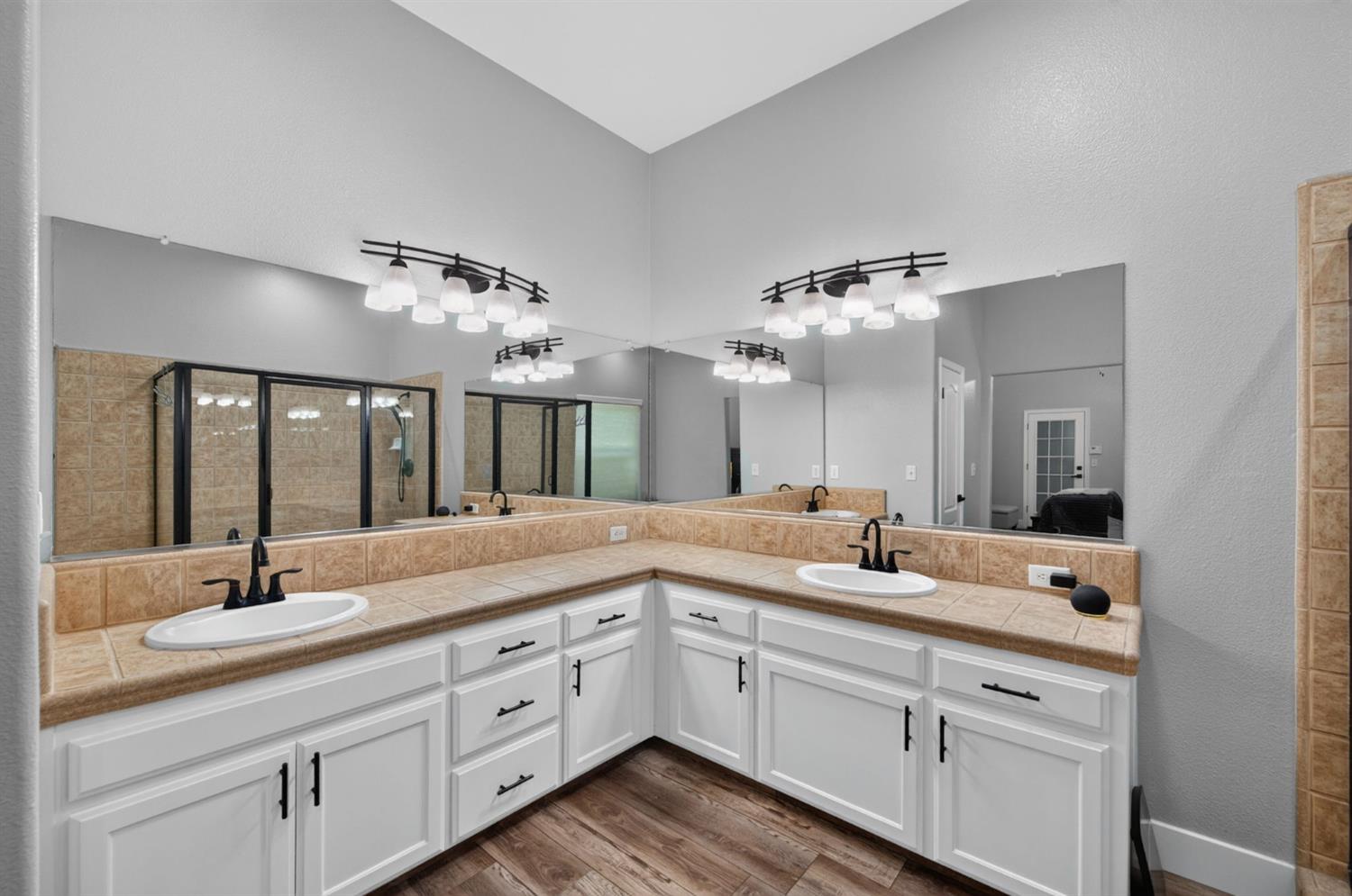 106 Moody Ave, Clovis, CA 93619