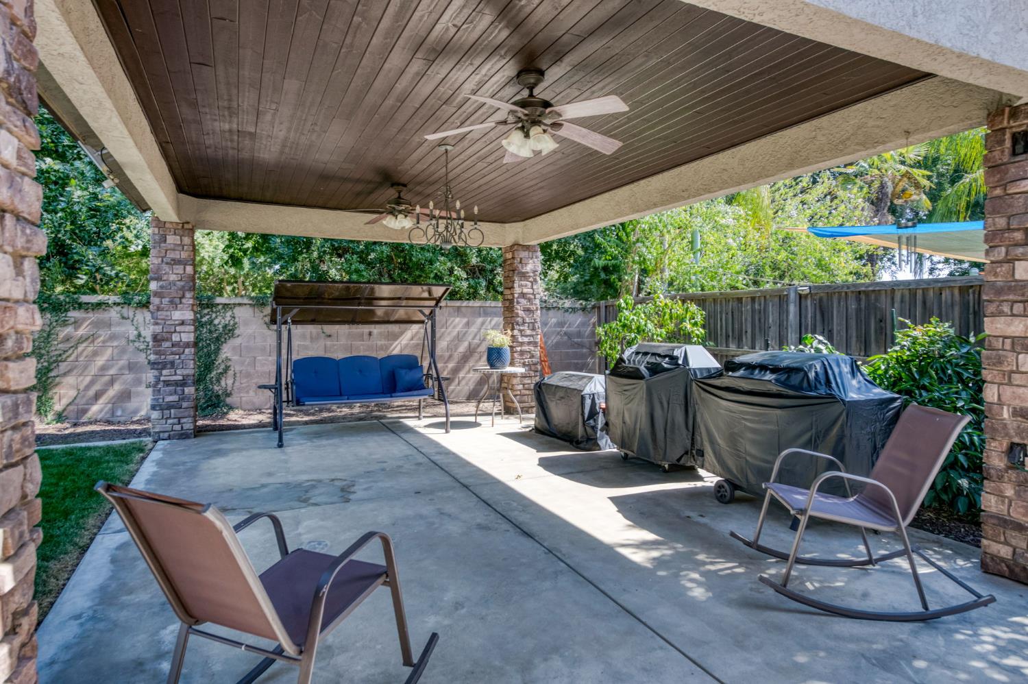 106 Moody Ave, Clovis, CA 93619
