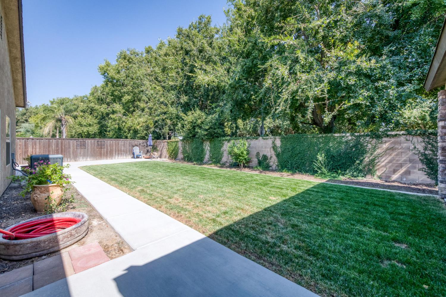 106 Moody Ave, Clovis, CA 93619