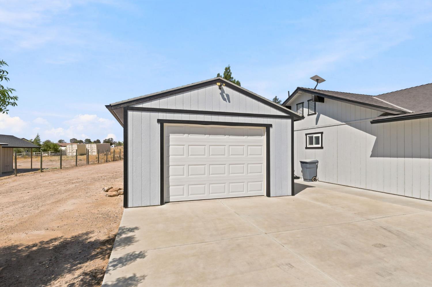 16176 Paula, Madera, CA 93636