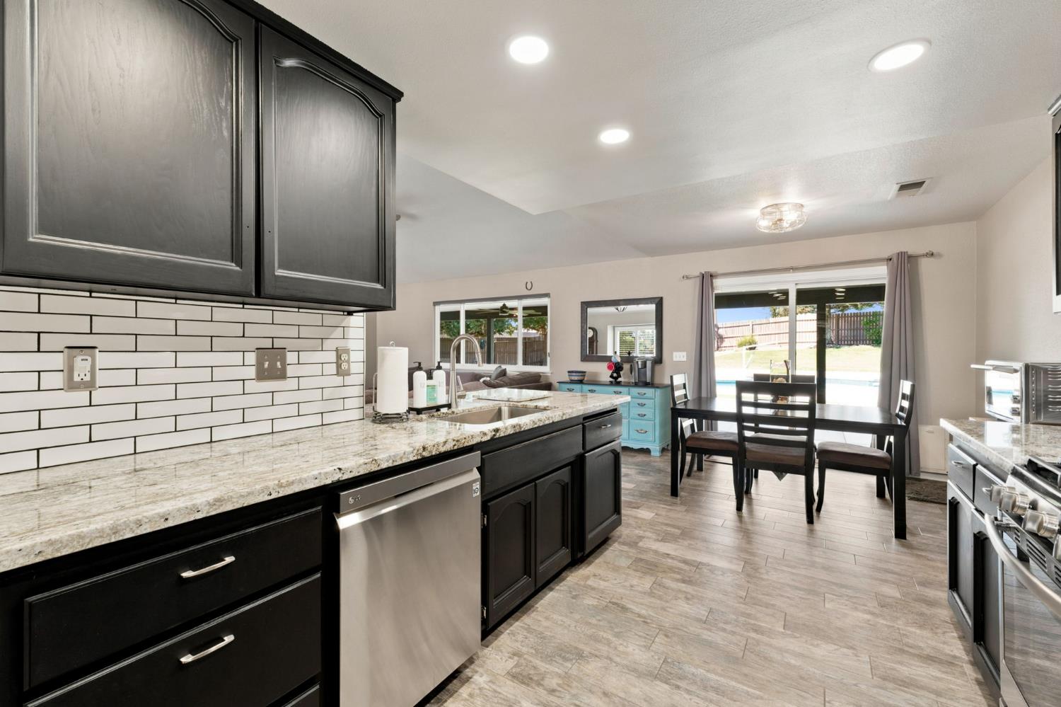 16176 Paula, Madera, CA 93636