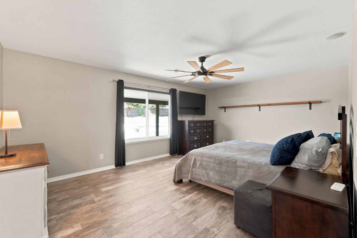 16176 Paula, Madera, CA 93636