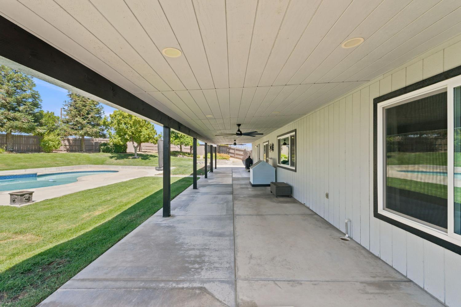 16176 Paula, Madera, CA 93636