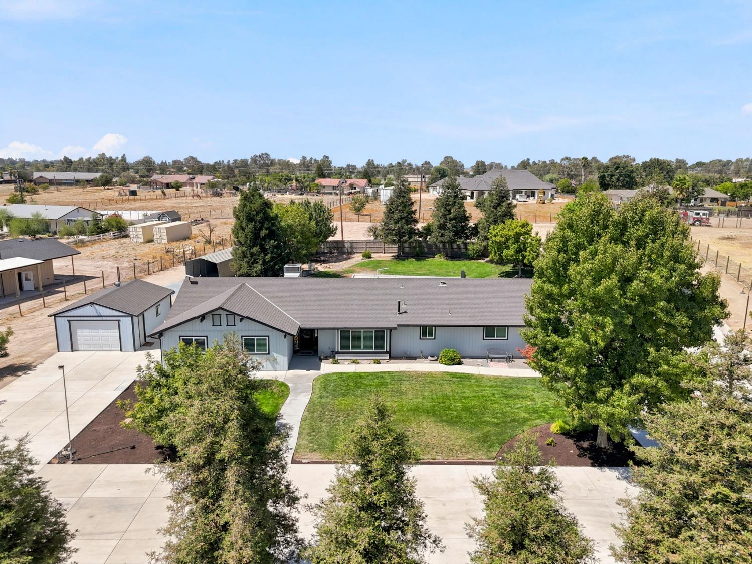 16176 Paula, Madera, CA 93636