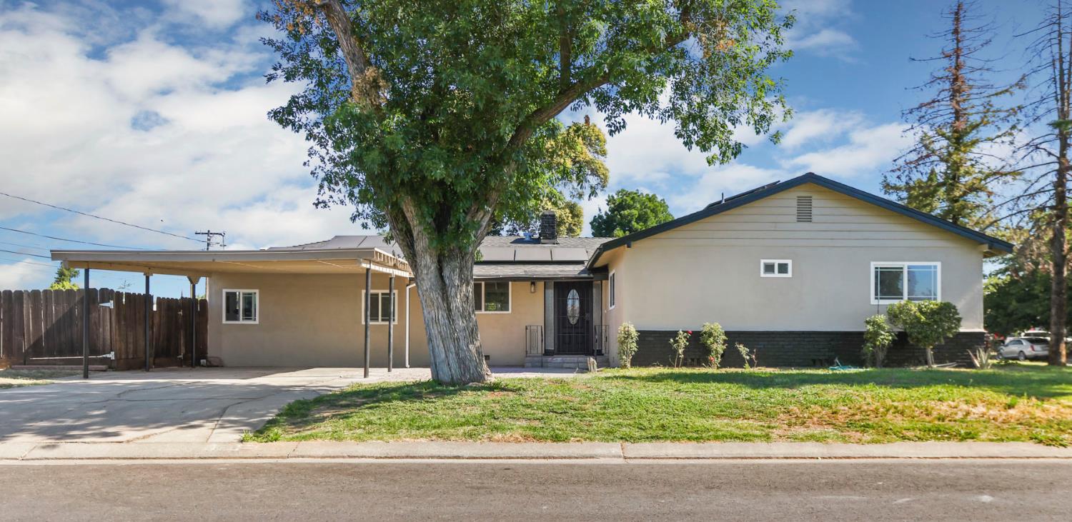 351 Alpine Dr, Merced, CA 95340