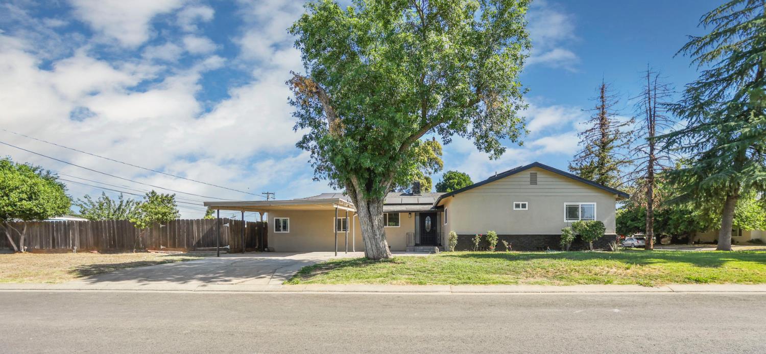 351 Alpine Dr, Merced, CA 95340