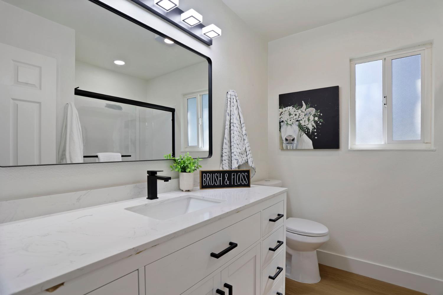 351 Alpine Dr, Merced, CA 95340