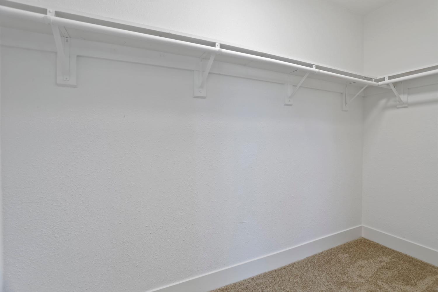 351 Alpine Dr, Merced, CA 95340