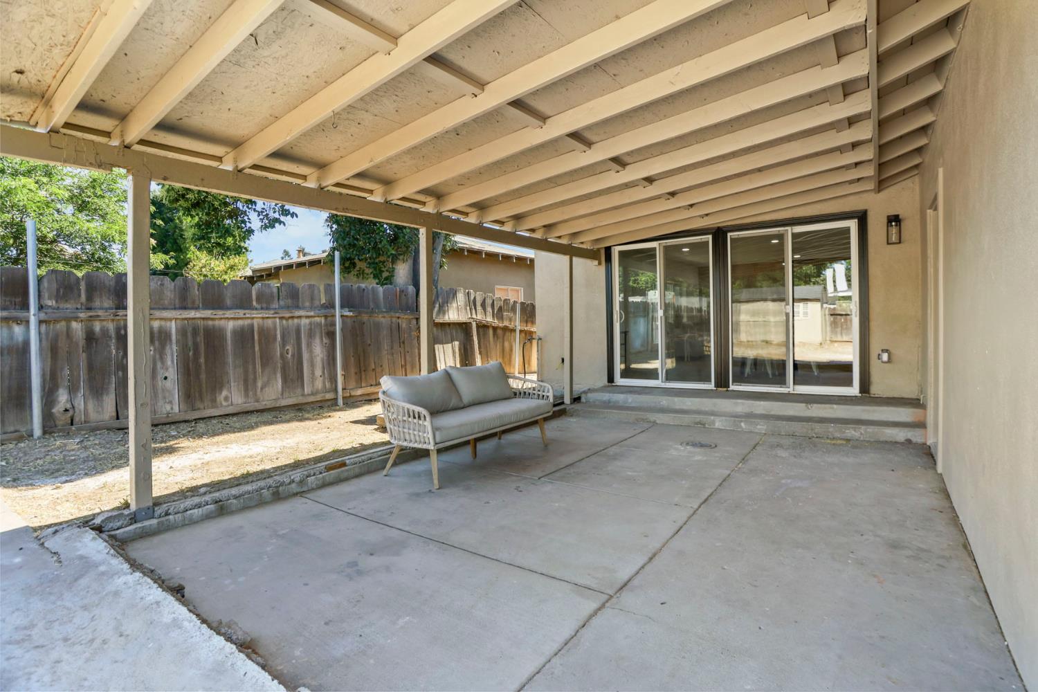 351 Alpine Dr, Merced, CA 95340