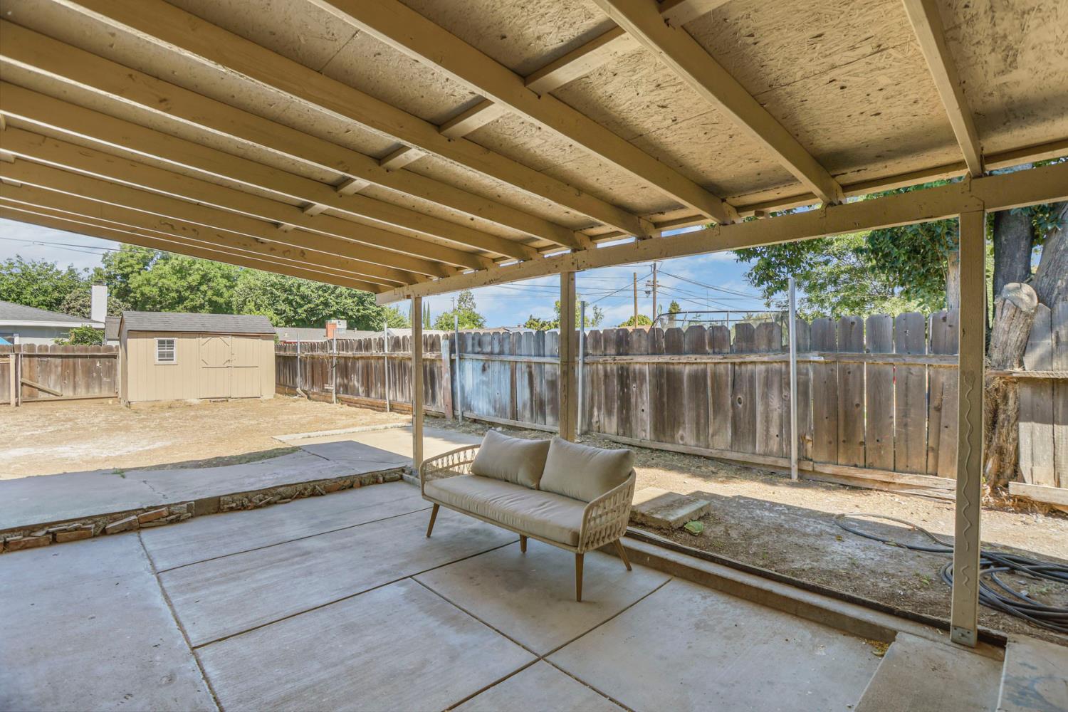 351 Alpine Dr, Merced, CA 95340