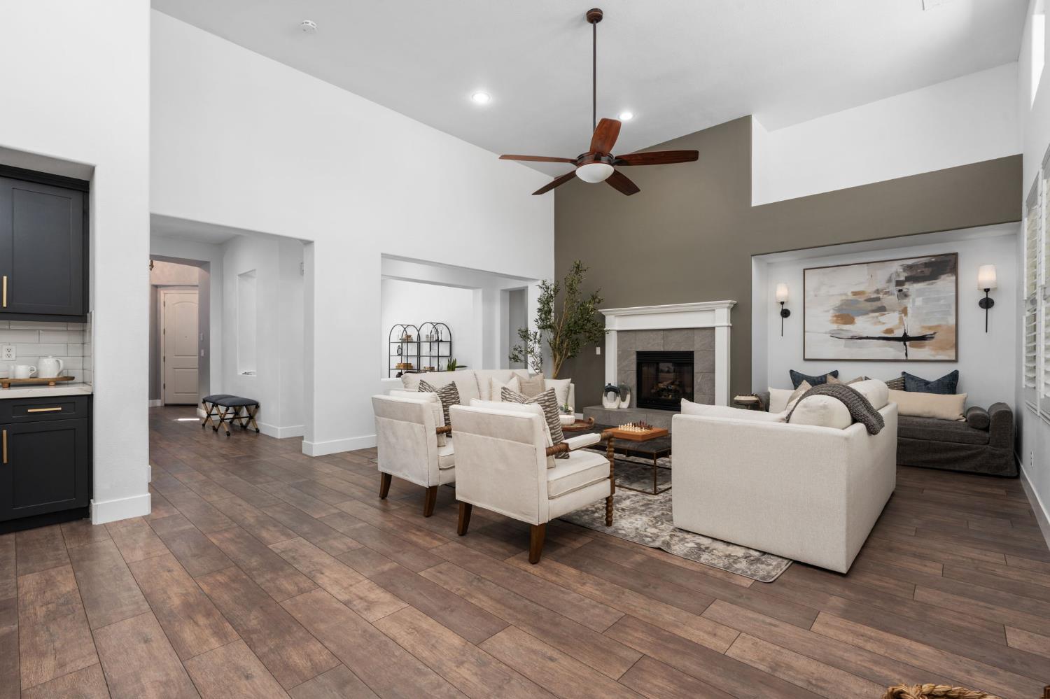 4133 N Morro Bay, Clovis, CA 93619