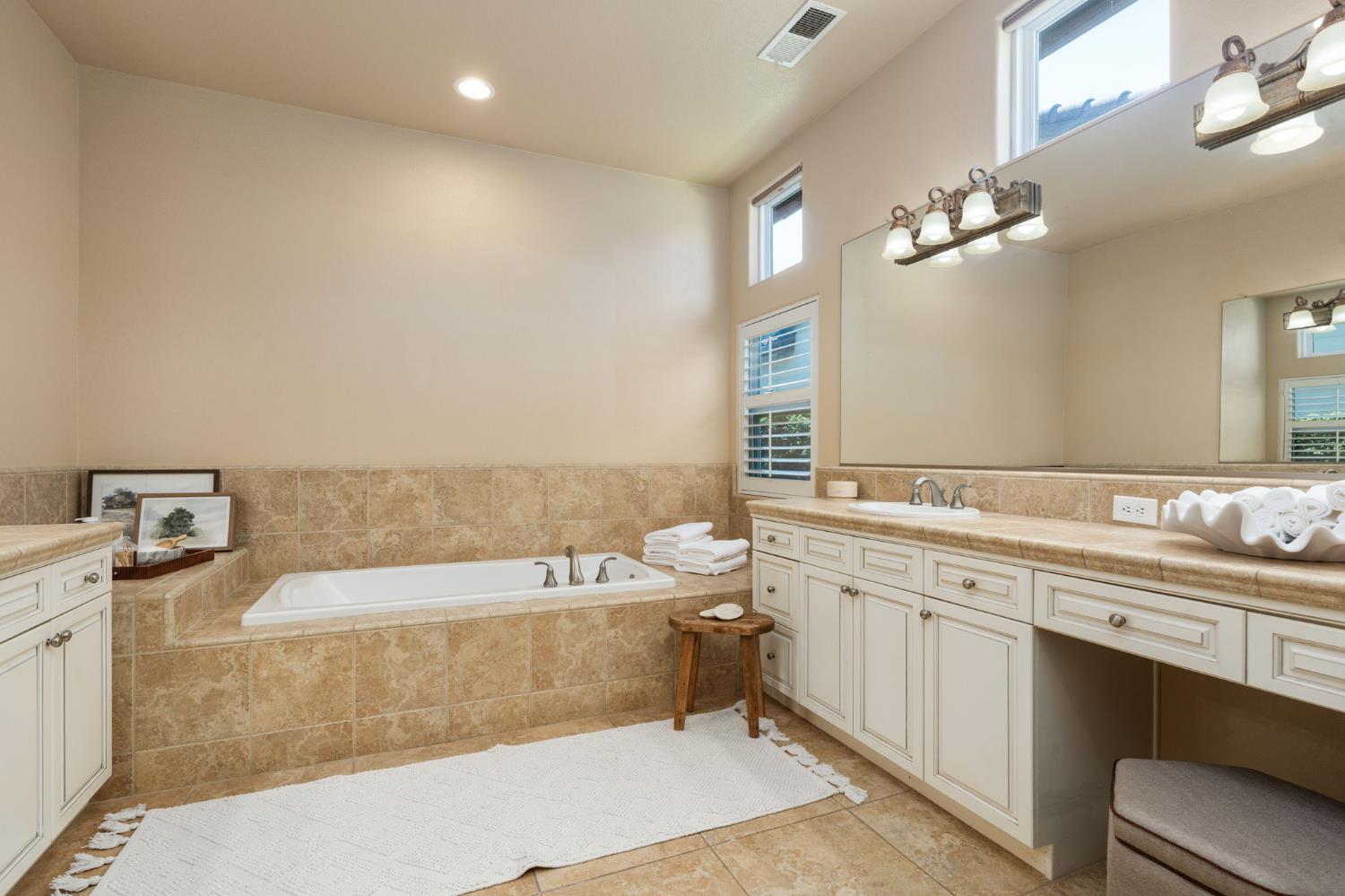 4133 N Morro Bay, Clovis, CA 93619