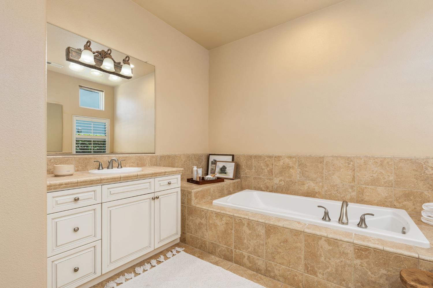 4133 N Morro Bay, Clovis, CA 93619