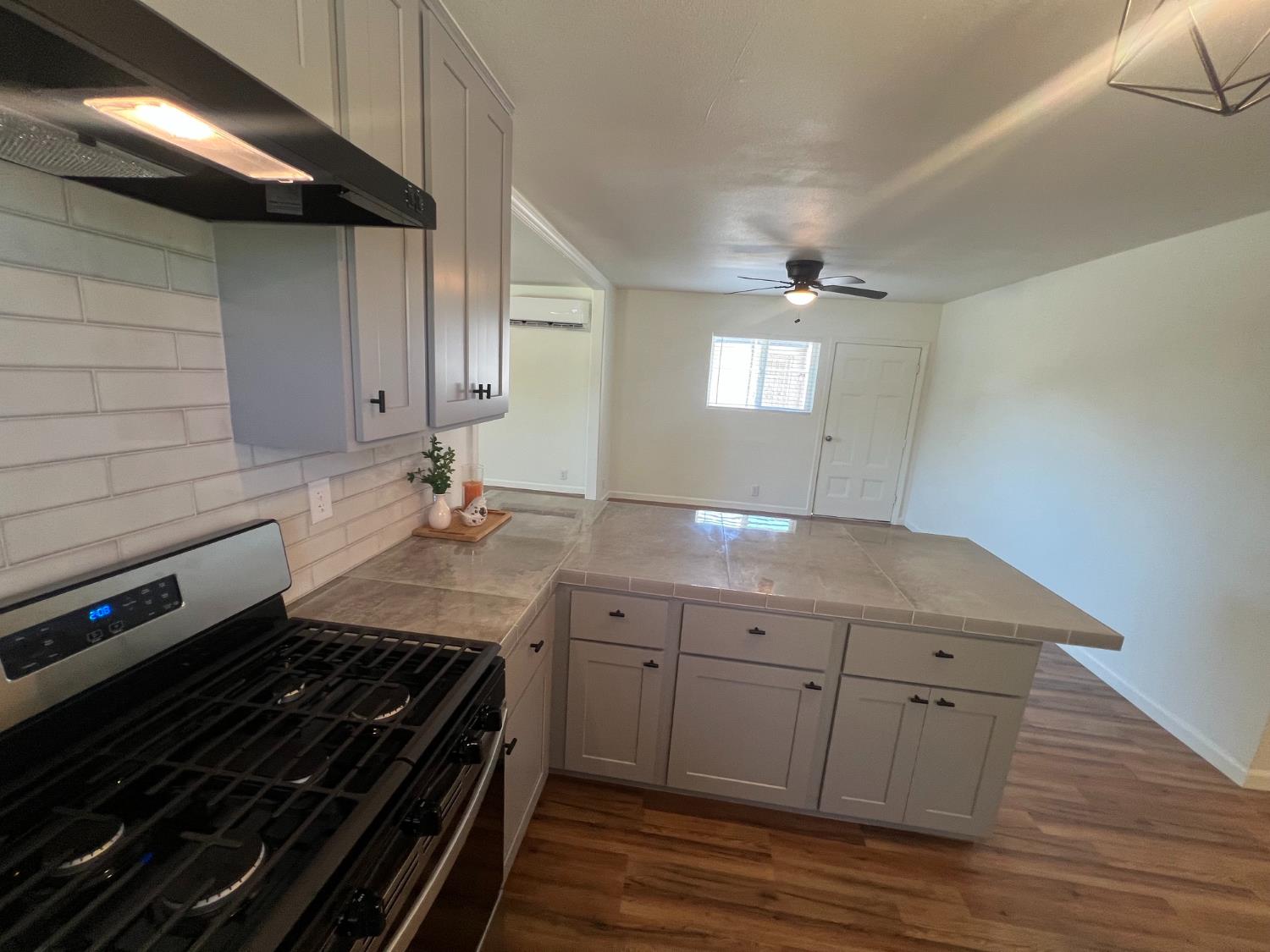 55 E Lorena Ave, Fresno, CA 93706