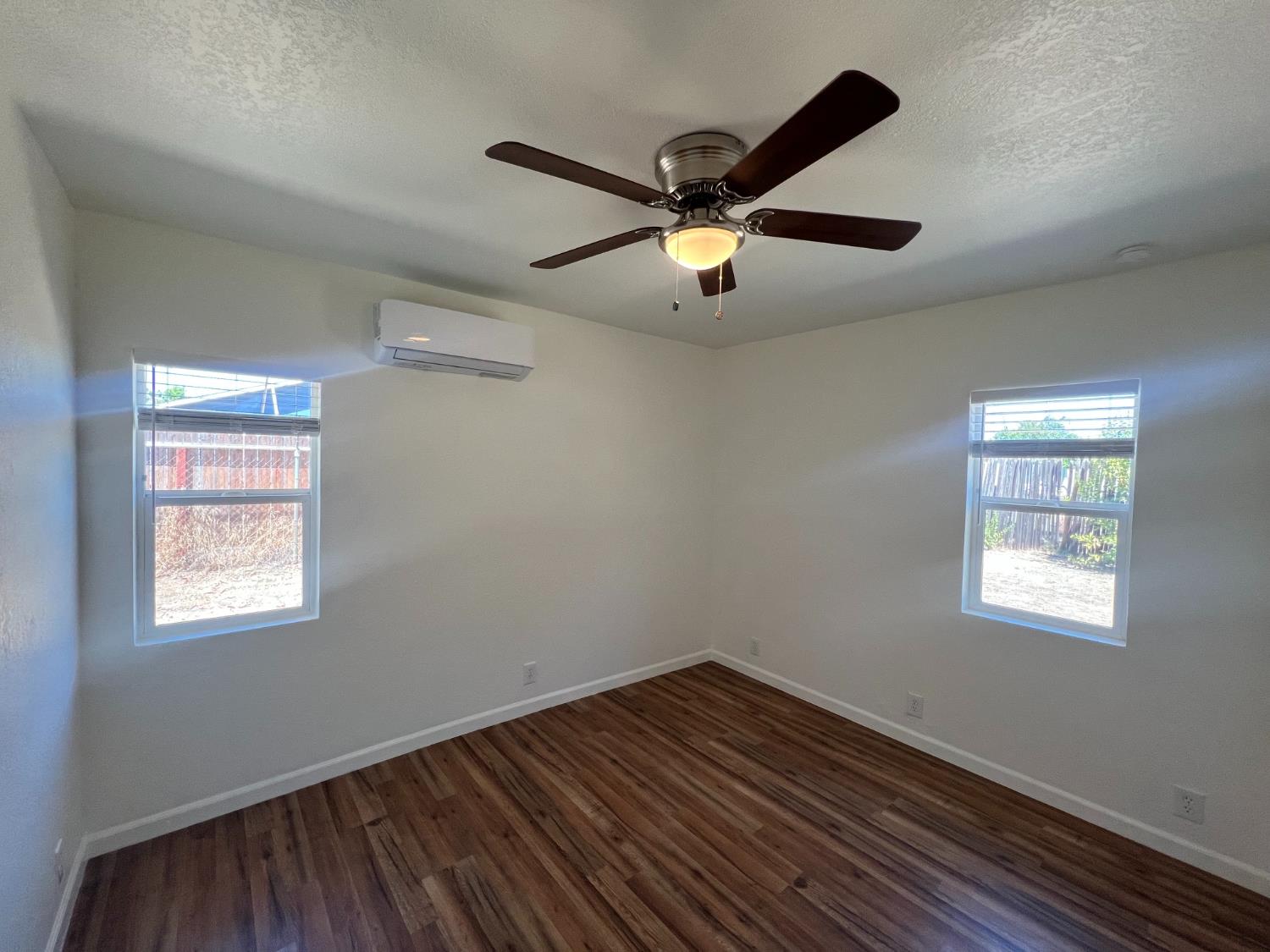 55 E Lorena Ave, Fresno, CA 93706