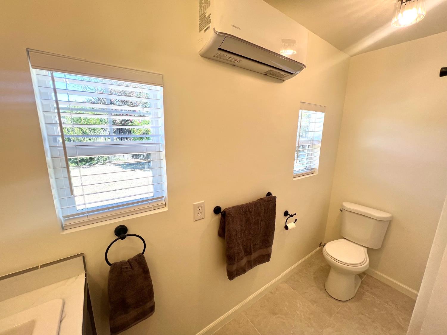 55 E Lorena Ave, Fresno, CA 93706