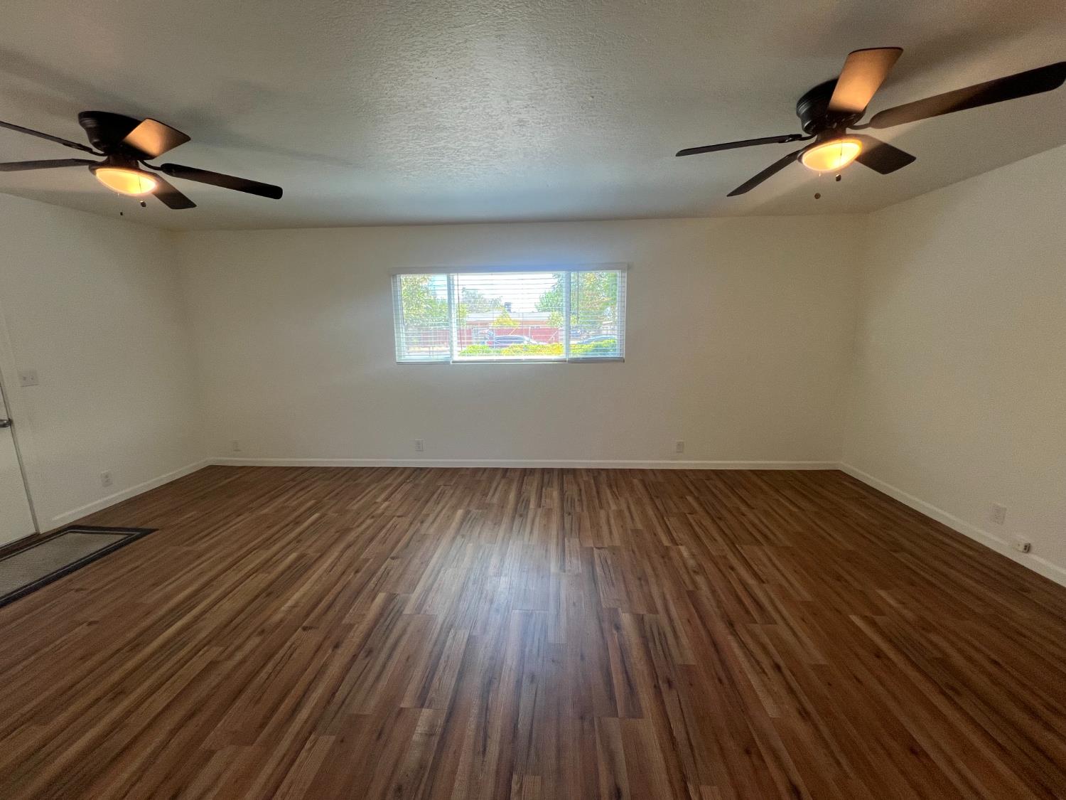 55 E Lorena Ave, Fresno, CA 93706