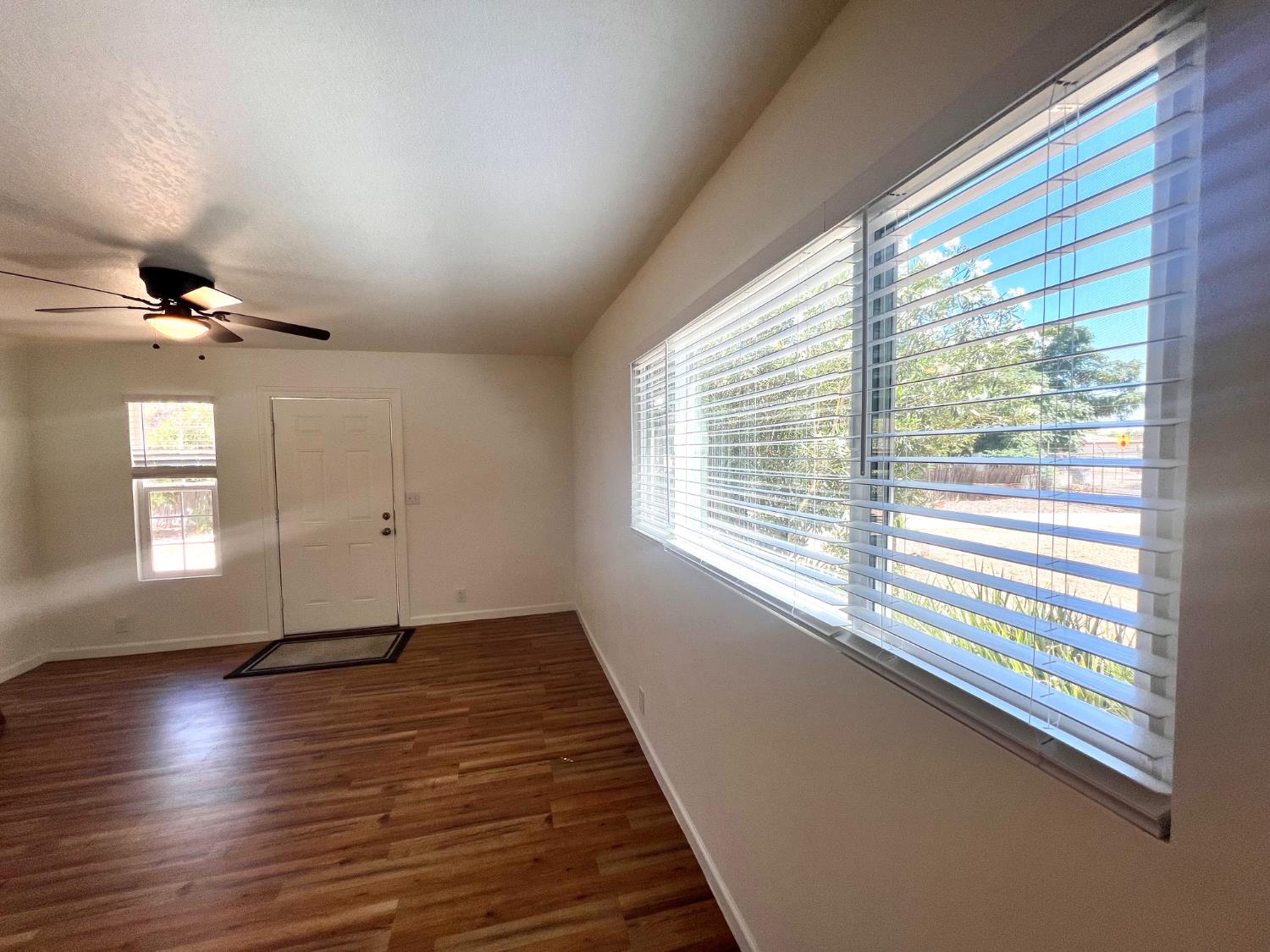 55 E Lorena Ave, Fresno, CA 93706