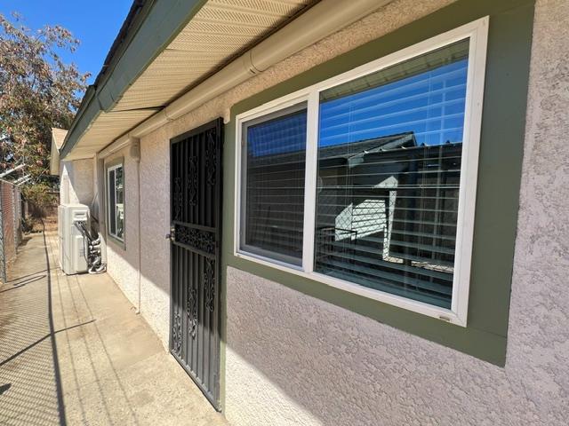 55 E Lorena Ave, Fresno, CA 93706
