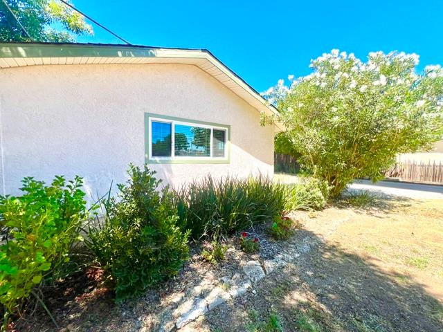 55 E Lorena Ave, Fresno, CA 93706