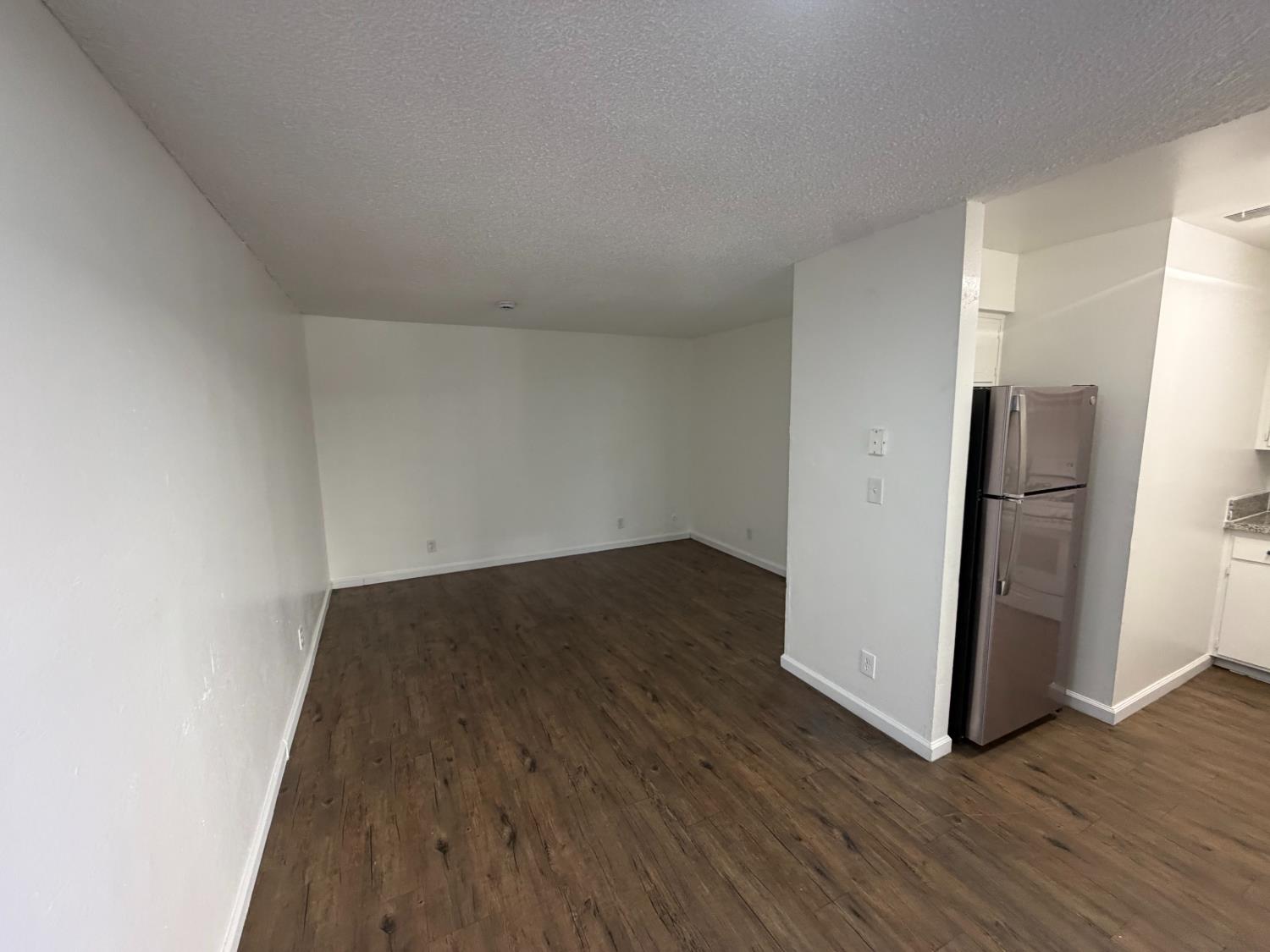 800 W Murray Ave, Visalia, CA 93291