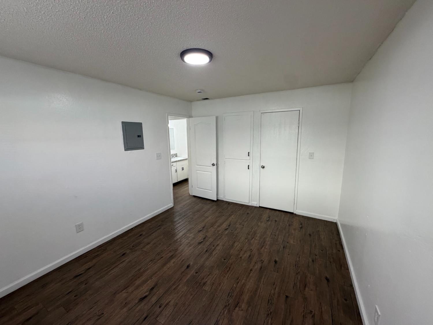 800 W Murray Ave, Visalia, CA 93291
