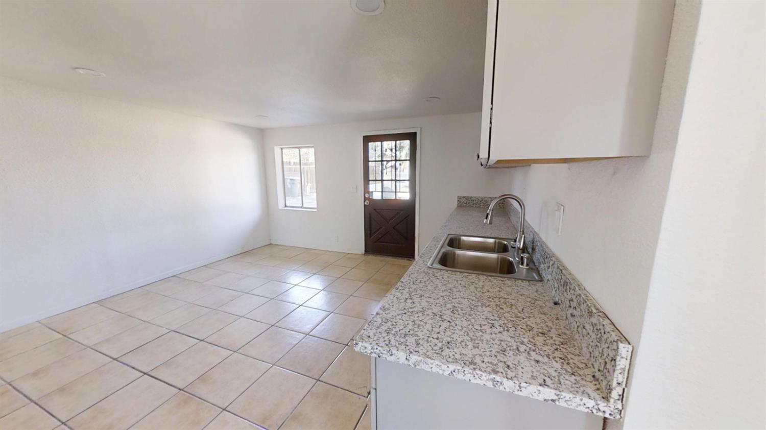 223 Buchanan St, Coalinga, CA 93210