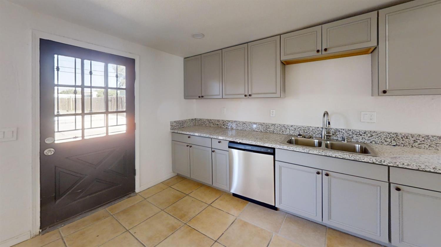 223 Buchanan St, Coalinga, CA 93210