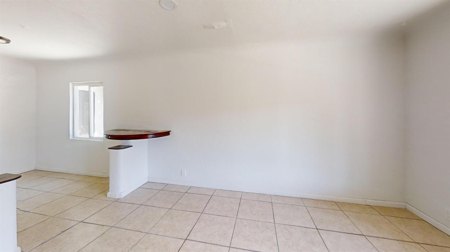 223 Buchanan St, Coalinga, CA 93210