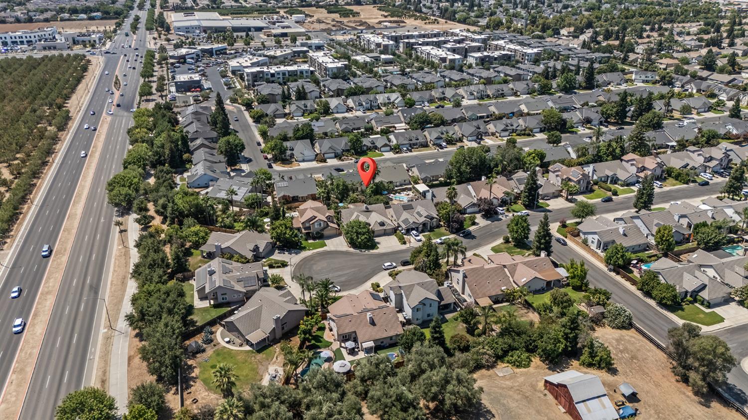 2955 E Pryor Dr, Fresno, CA 93720