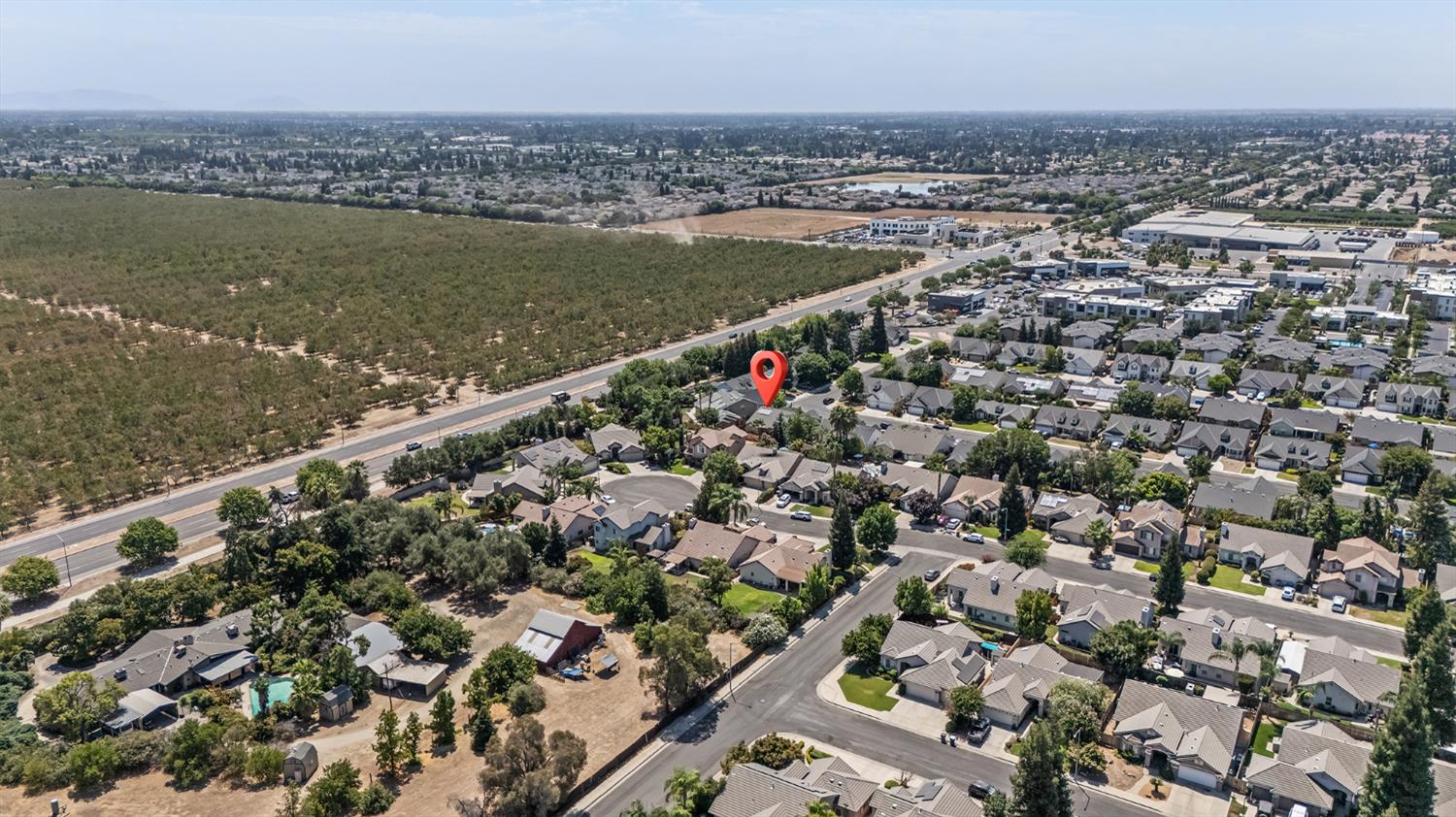 2955 E Pryor Dr, Fresno, CA 93720