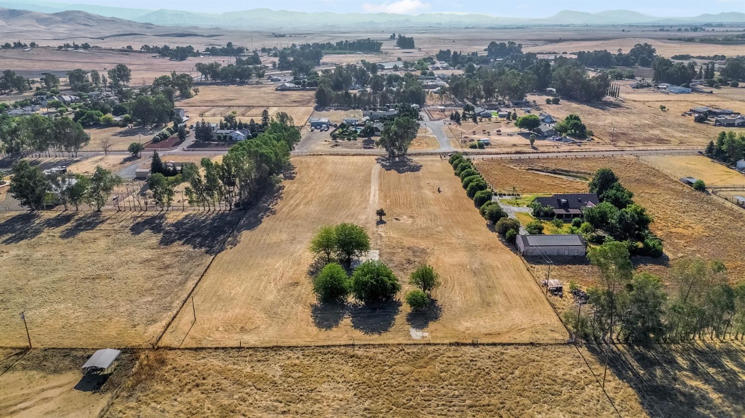 10785 N Burgan Ave, Clovis, CA 93619