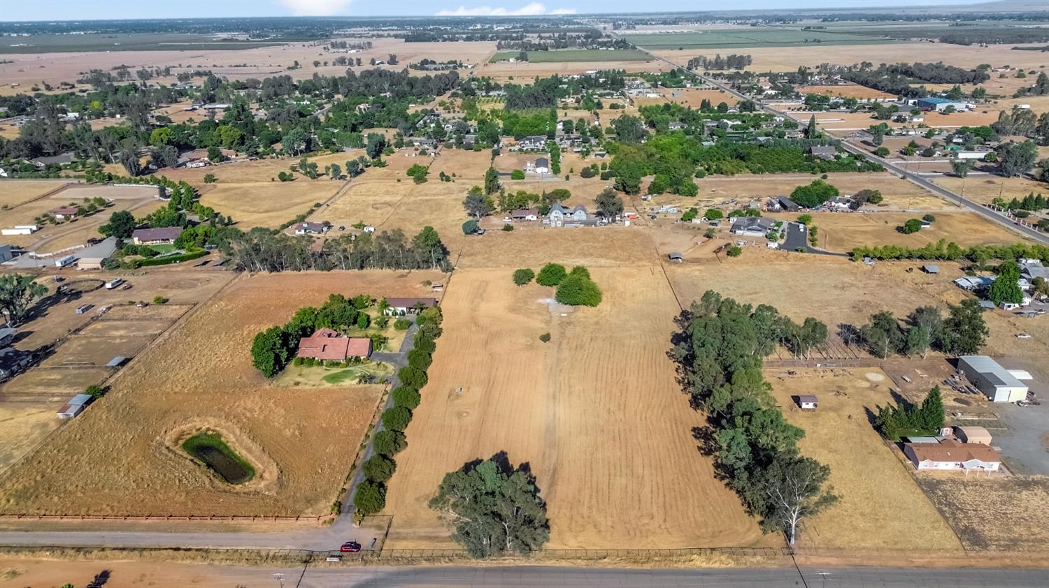 10785 N Burgan Ave, Clovis, CA 93619