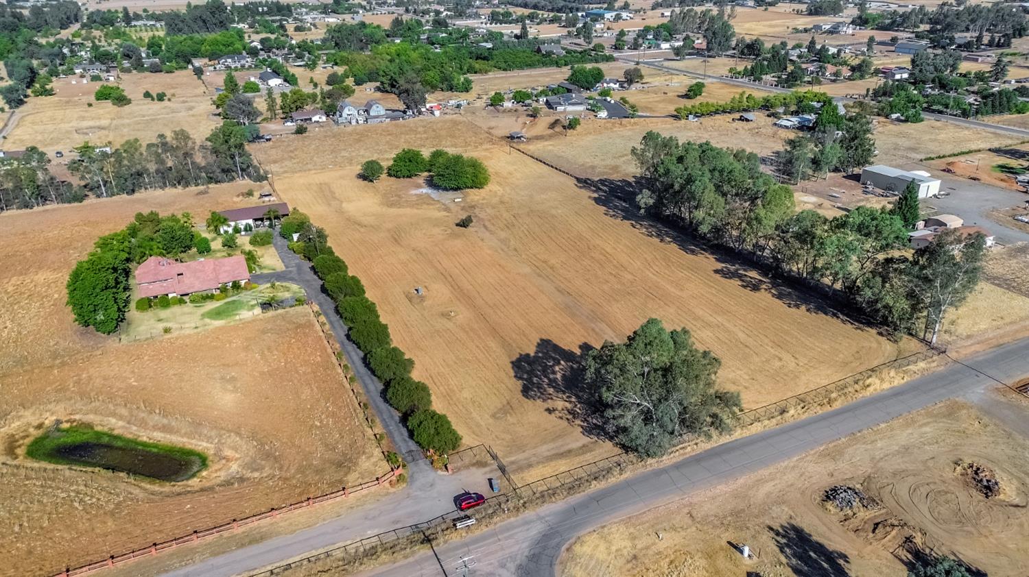 10785 N Burgan Ave, Clovis, CA 93619