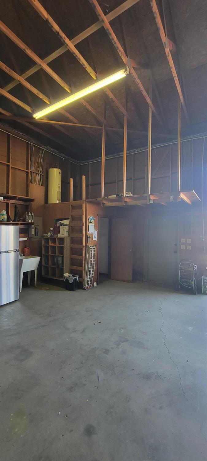 650 S 7th St, Chowchilla, CA 93610