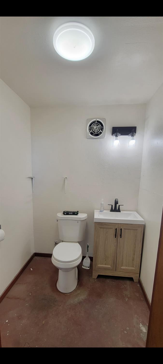 650 S 7th St, Chowchilla, CA 93610