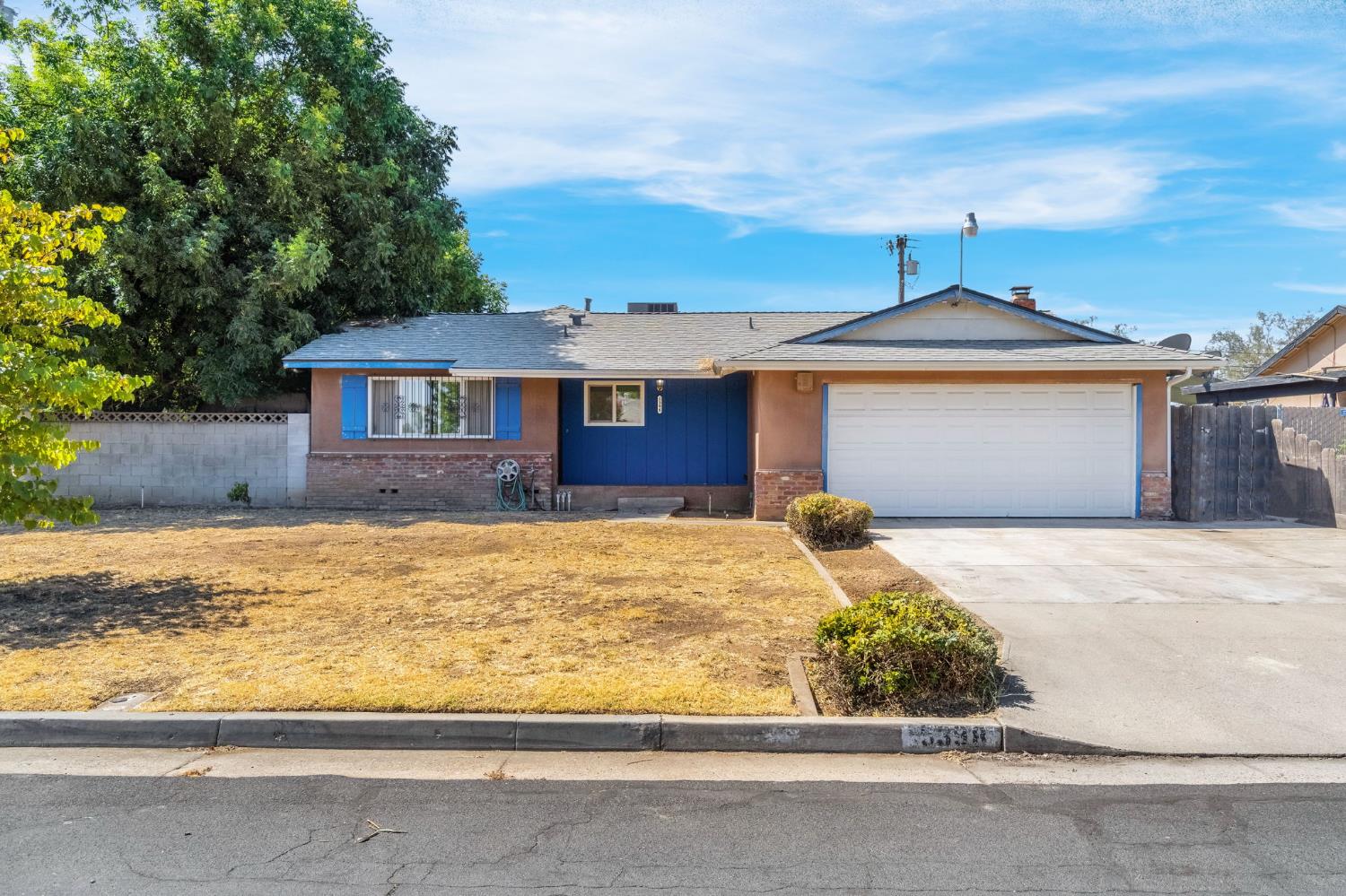 5398 E Harvey Ave, Fresno, CA 93727