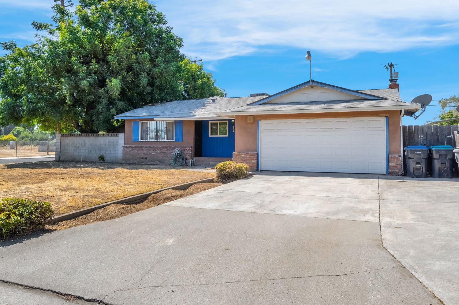 5398 E Harvey Ave, Fresno, CA 93727
