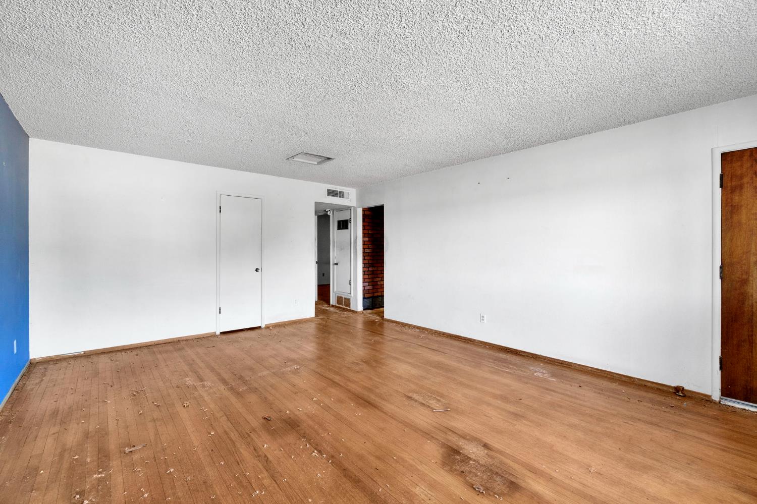 5398 E Harvey Ave, Fresno, CA 93727