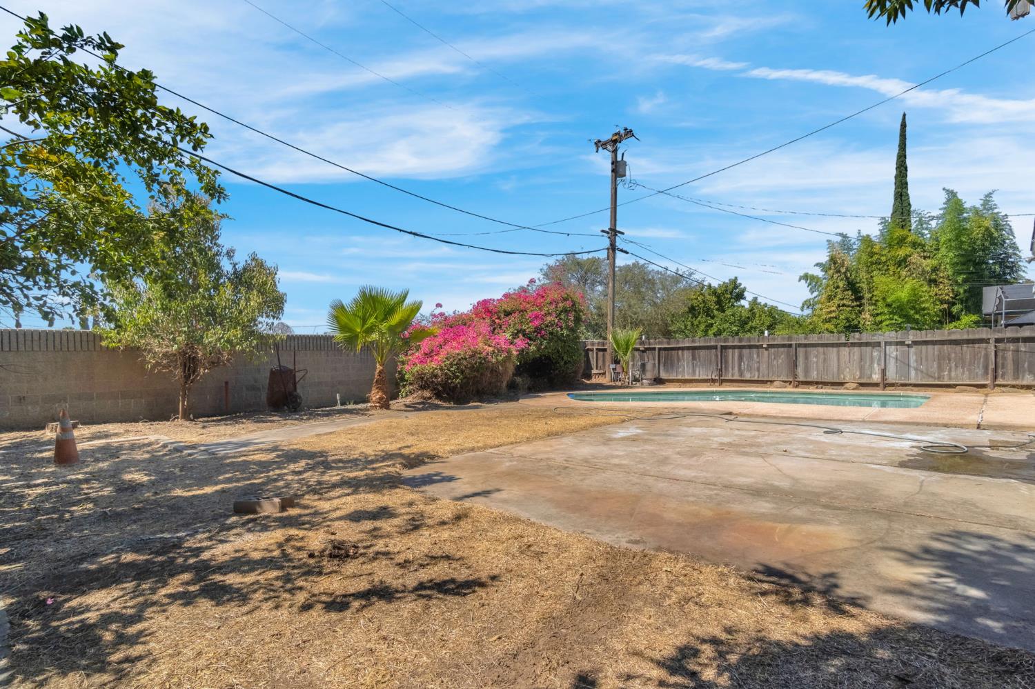5398 E Harvey Ave, Fresno, CA 93727
