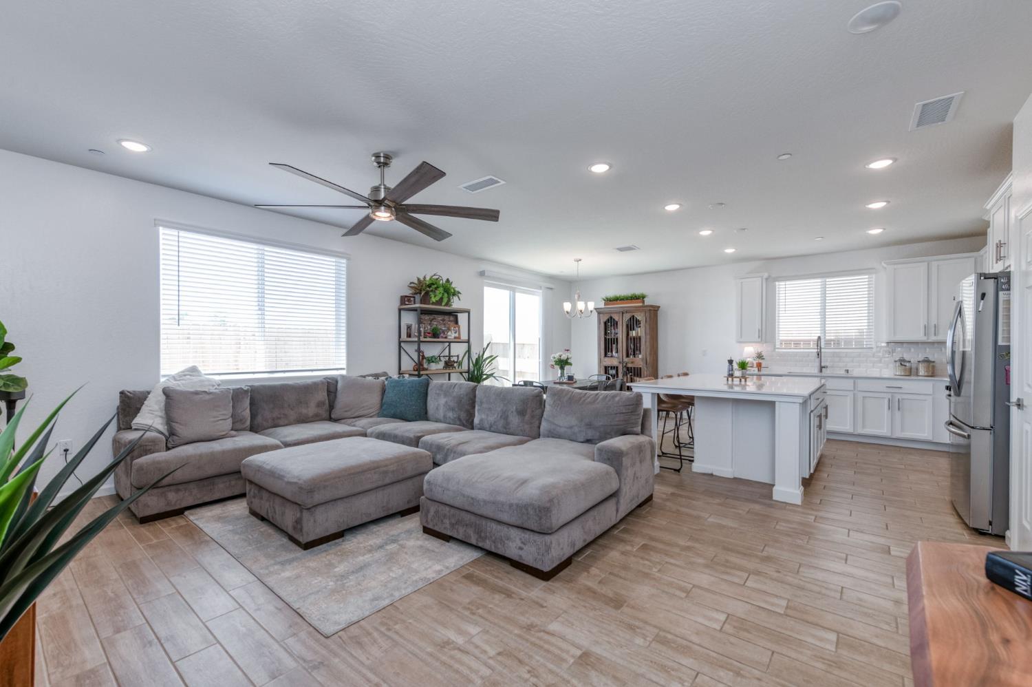 1640 Bloom Ave, Clovis, CA 93619