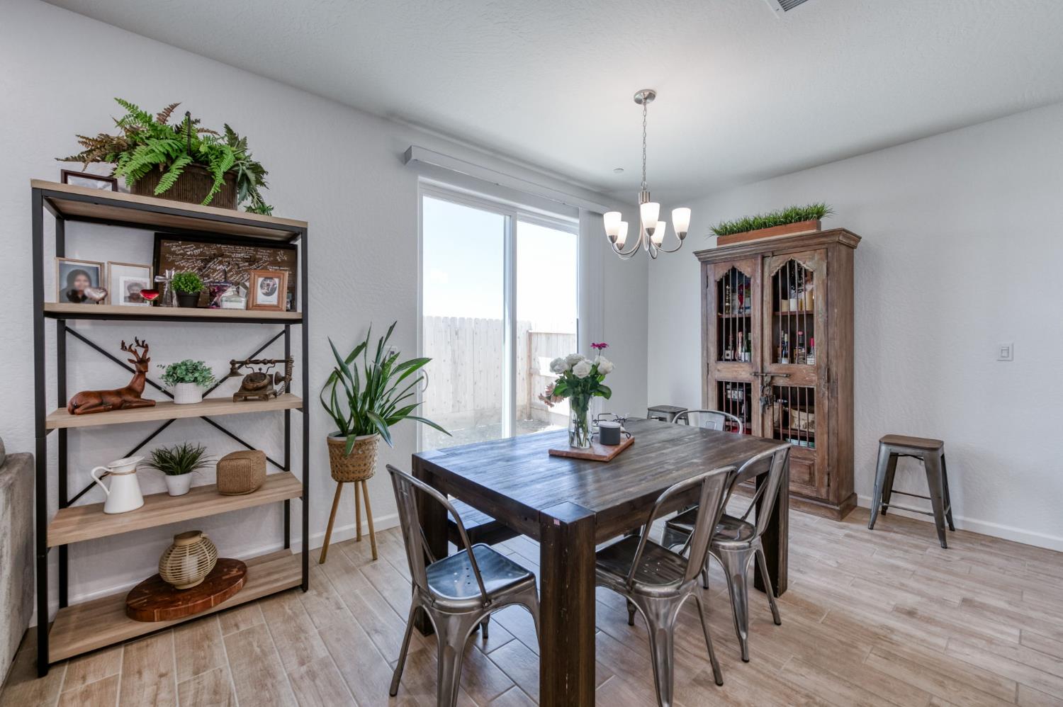 1640 Bloom Ave, Clovis, CA 93619