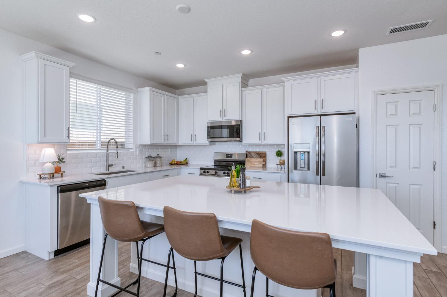 1640 Bloom Ave, Clovis, CA 93619