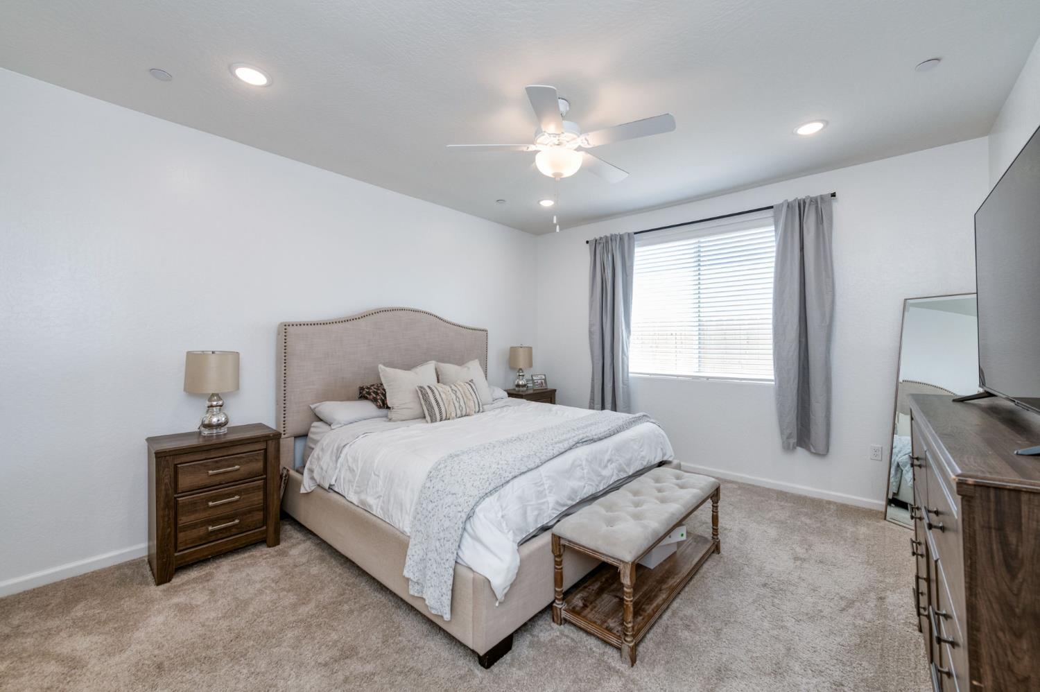 1640 Bloom Ave, Clovis, CA 93619