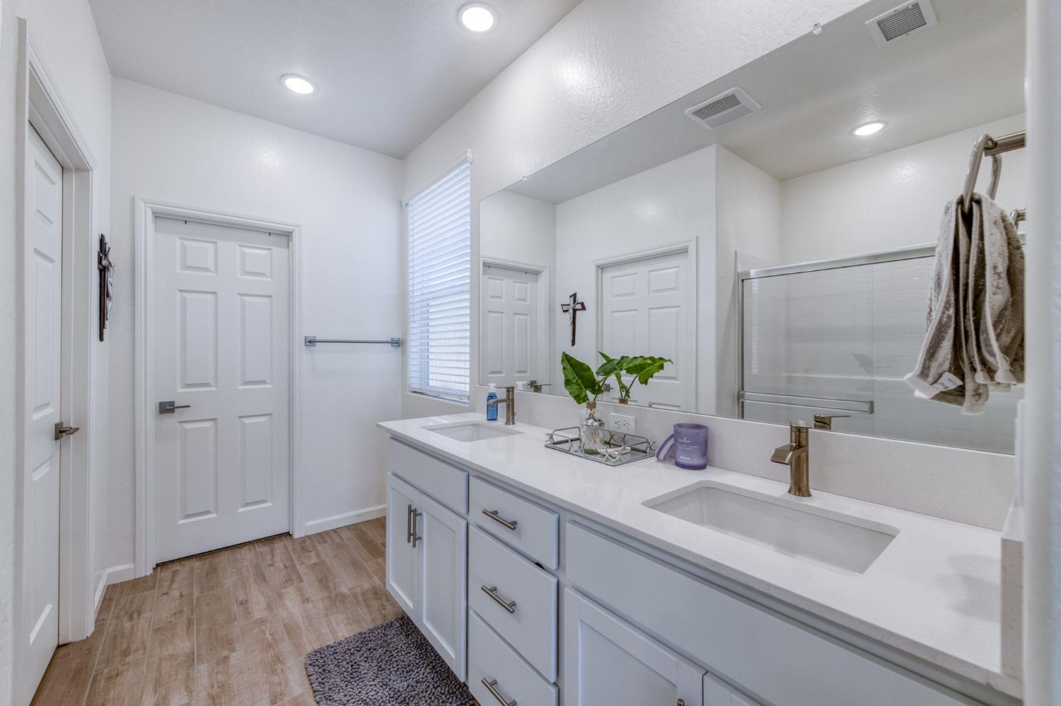 1640 Bloom Ave, Clovis, CA 93619