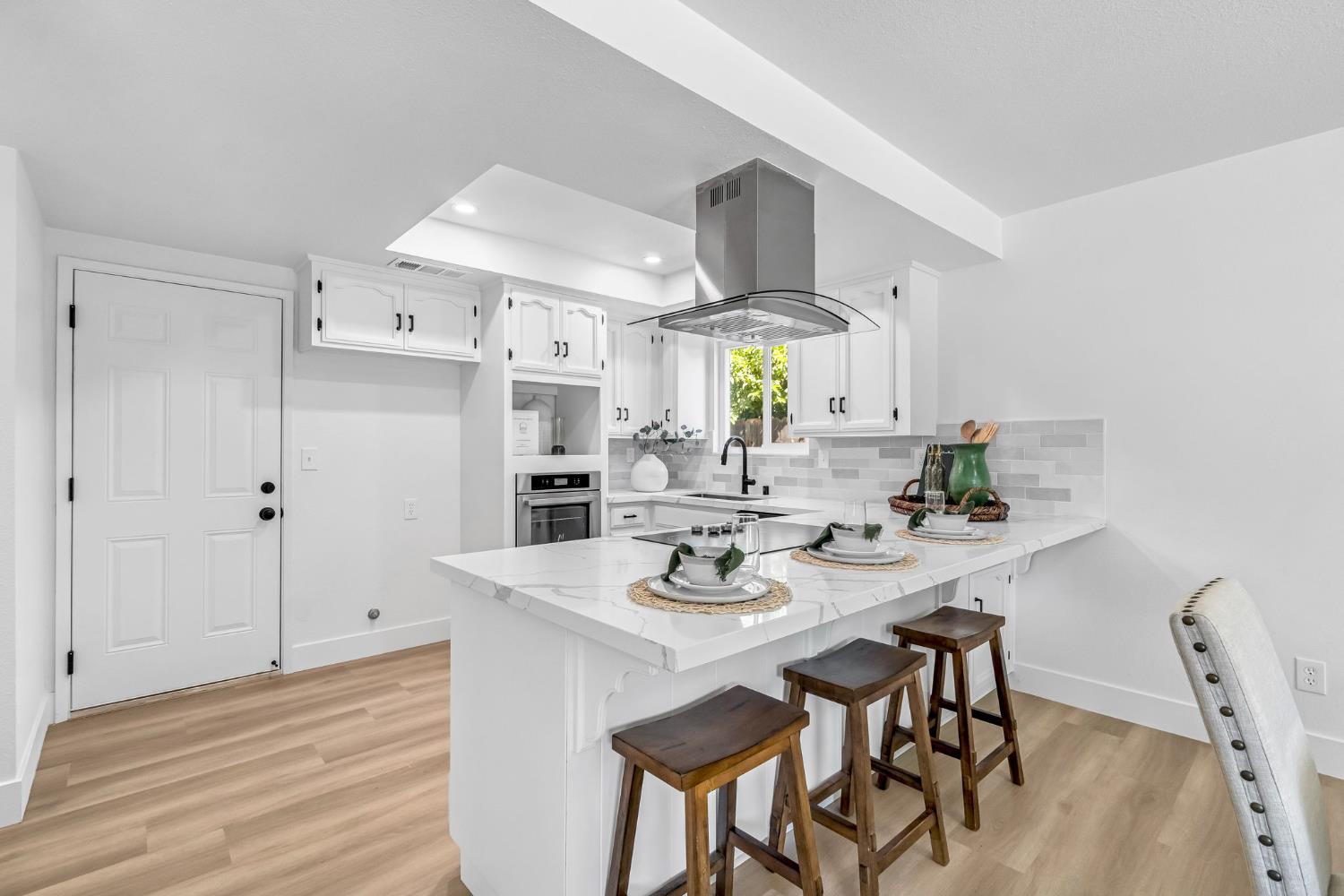 1346 N Eaton Ave, Dinuba, CA 93618
