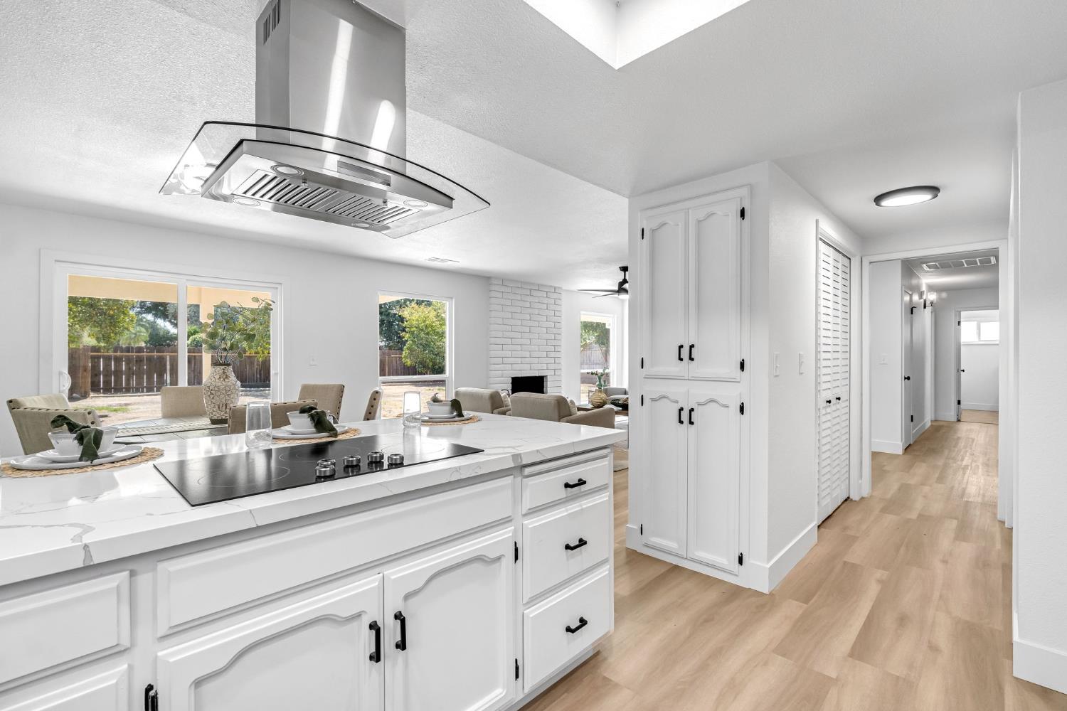 1346 N Eaton Ave, Dinuba, CA 93618