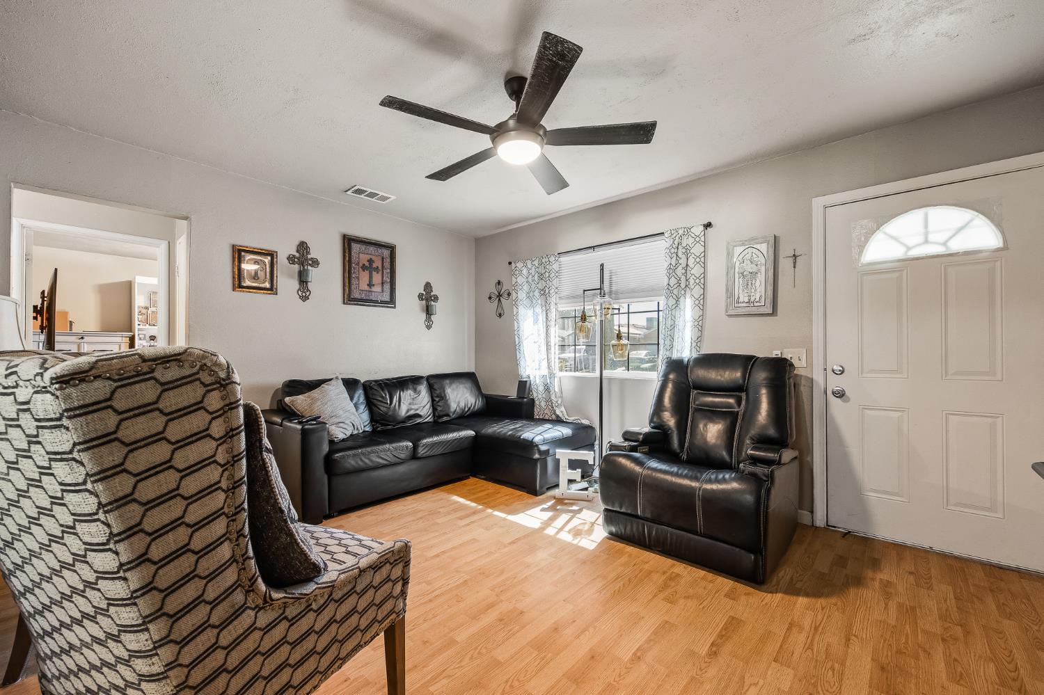 1839 Estes, Corcoran, CA 93212