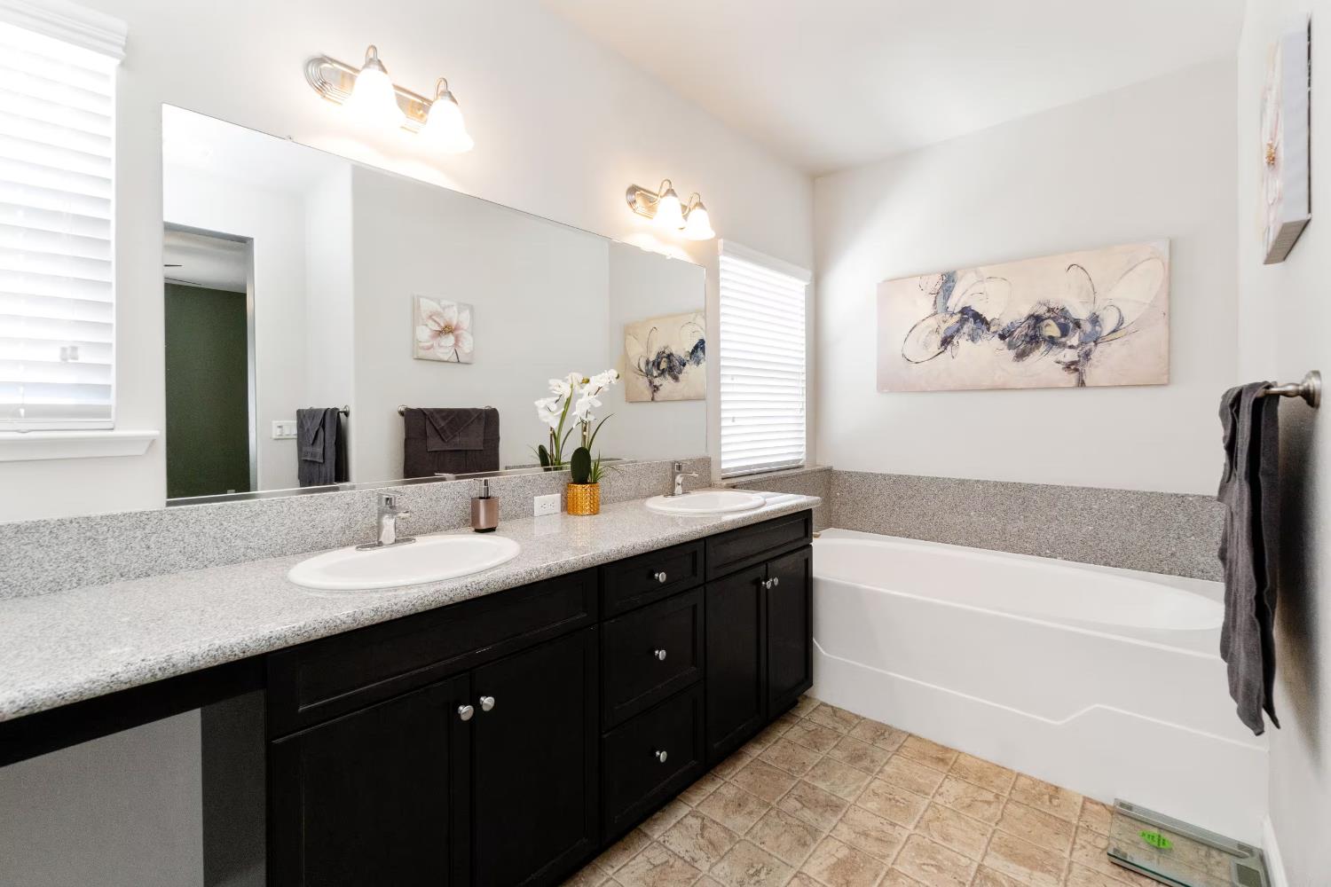 28047 Sky Lake Dr, Friant, CA 93626