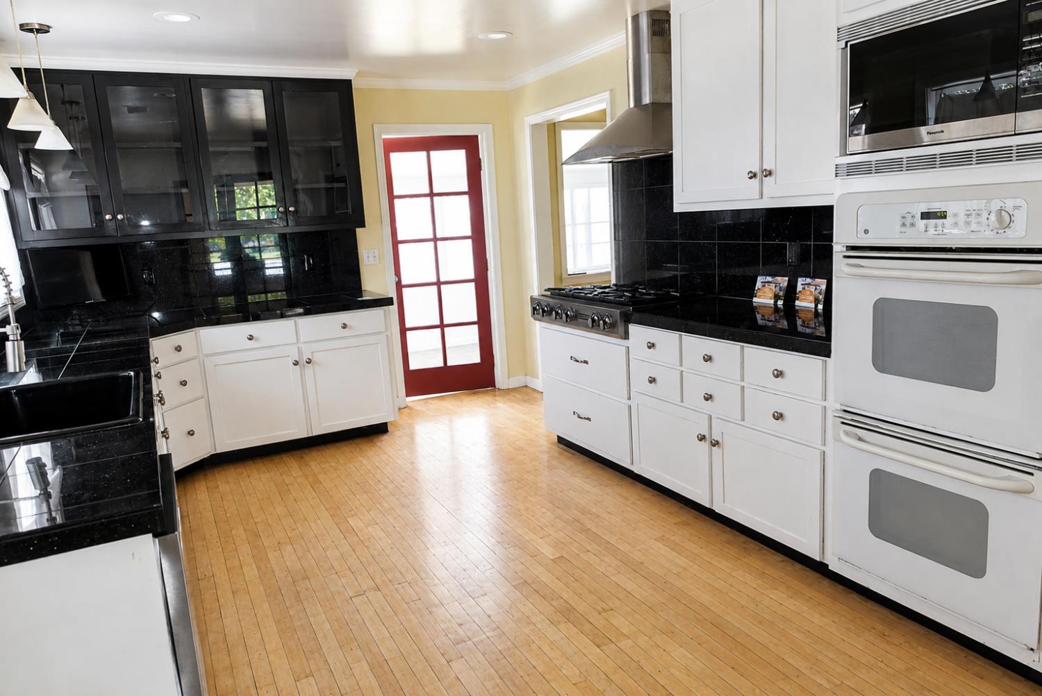 1614 W Morton, Porterville, CA 93257
